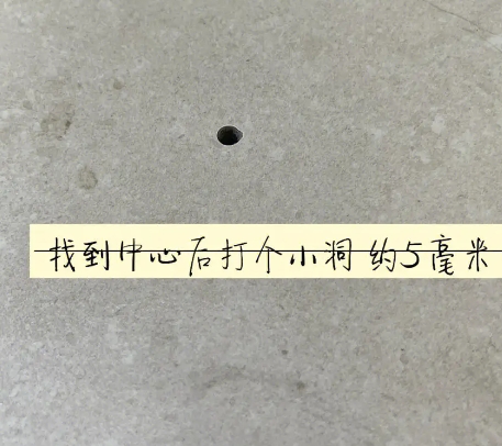 新余市瓷砖空鼓维修公司专业解答在瓷砖铺贴过程中，如果砂料搅拌不均匀，将会带来以下问题